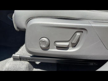 Photo 13 du bon plan VOLVO XC40 B3 163ch Plus DCT 7 occasion à 27490 €