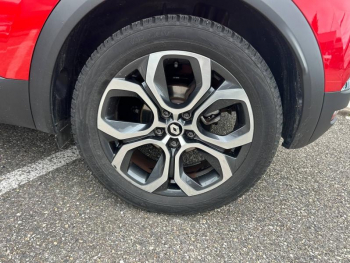 Photo 20 du bon plan RENAULT Captur 1.6 E-Tech hybride 145ch Intens -21 occasion à 17990 €