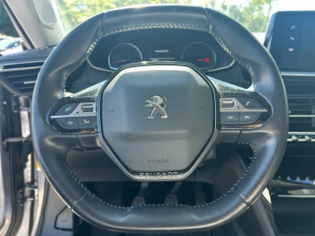 Photo 12 du bon plan PEUGEOT 2008 1.2 PureTech 130ch S&S Allure 7cv occasion à 12490 €