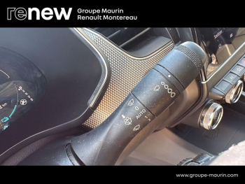 Photo 25 du bon plan RENAULT Arkana 1.6 E-Tech hybride 145ch Techno -22 occasion à 18490 €