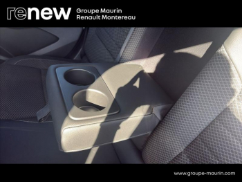 Photo 36 du bon plan RENAULT Arkana 1.6 E-Tech hybride 145ch Techno -22 occasion à 18490 €