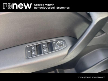 Photo 19 du bon plan RENAULT Captur 1.6 E-Tech hybride 145ch Business -21 occasion à 17790 €
