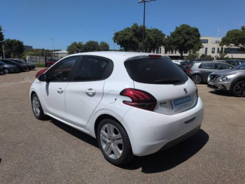 Photo 4 du bon plan PEUGEOT 208 1.2 PureTech 82ch Style 5p occasion à 6500 €