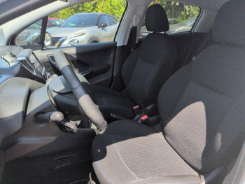 Photo 14 du bon plan PEUGEOT 208 1.2 PureTech 82ch Style 5p occasion à 6500 €