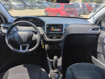 Photo 18 du bon plan PEUGEOT 208 1.2 PureTech 82ch Style 5p occasion à 6500 €