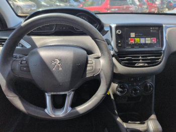 Photo 20 du bon plan PEUGEOT 208 1.2 PureTech 82ch Style 5p occasion à 6500 €