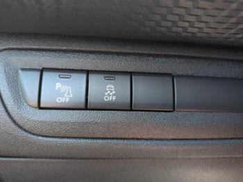 Photo 21 du bon plan PEUGEOT 208 1.2 PureTech 82ch Style 5p occasion à 6500 €