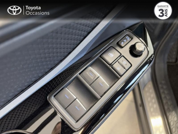 Photo 22 du bon plan TOYOTA C-HR 184h Collection 2WD E-CVT  MC19 occasion à 23390 €