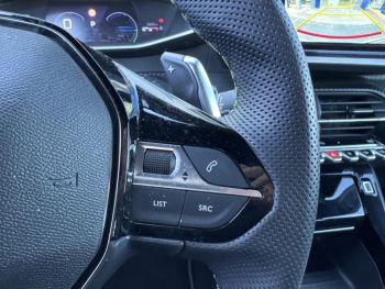 Photo 17 du bon plan PEUGEOT 208 1.2 Hybrid 136ch GT e-DCS6 occasion à 20990 €