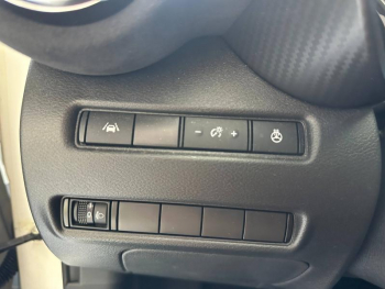 Photo 19 du bon plan NISSAN Juke 1.6 Hybrid 143ch N-Design 2023 occasion à 22490 €