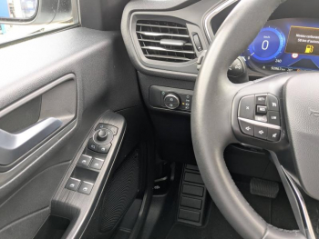 Photo 12 du bon plan FORD Kuga 2.5 Duratec 190ch FHEV E85 Titanium BVA occasion à 26990 €