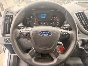 Photo 11 du bon plan FORD Transit CCb VUL P350 L4 RJ 2.2 TDCi 125ch Ambiente Caisse grand volume 20m³ + Hayon électrique occasion à 13990 €
