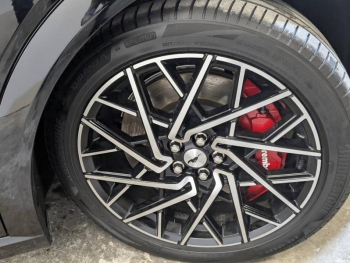 Photo 4 du bon plan FORD Mustang Mach-E 487ch Extended Range 91kWh GT AWD occasion à 47990 €