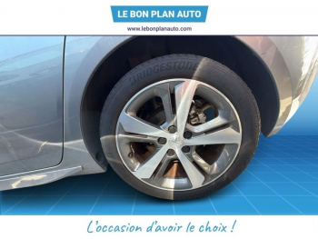 Photo 25 du bon plan PEUGEOT 308 1.2 Puretech 110ch Style S&S 5p occasion à 7499 €