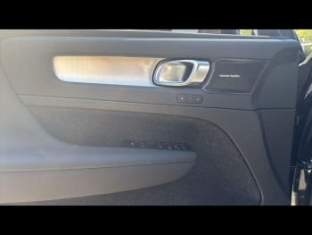 Photo 24 du bon plan VOLVO XC40 B3 163ch Black Edition DCT 7 occasion à 44900 €