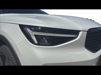Photo 6 du bon plan VOLVO XC40 B3 163ch Black Edition DCT 7 occasion à 45900 €