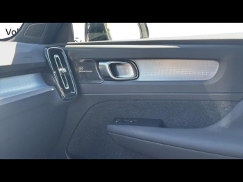 Photo 25 du bon plan VOLVO XC40 B3 163ch Black Edition DCT 7 occasion à 45900 €