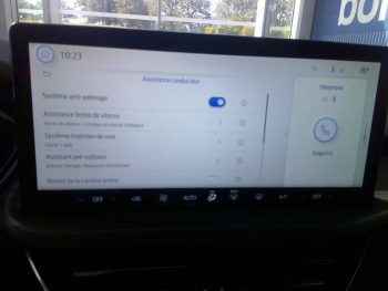 Photo 10 du bon plan FORD Kuga 2.5 Duratec 180ch Hybrid FlexiFuel E85 Active Powershift occasion à 26900 €