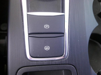 Photo 13 du bon plan FORD Kuga 2.5 Duratec 180ch Hybrid FlexiFuel E85 Active Powershift occasion à 26900 €