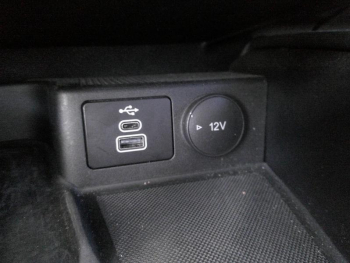 Photo 15 du bon plan FORD Kuga 2.5 Duratec 180ch Hybrid FlexiFuel E85 Active Powershift occasion à 26900 €