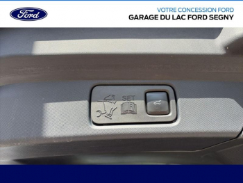 Photo 21 du bon plan FORD Mustang Mach-E 269ch Standard Range 76kWh AWD 9cv occasion à 29990 €