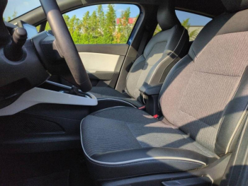 Photo 15 du bon plan RENAULT Clio 1.0 TCe 90ch Techno - 24 occasion à 14490 €