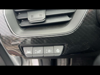 Photo 22 du bon plan RENAULT Arkana 1.6 E-Tech hybride 145ch Engineered -22 occasion à 22700 €