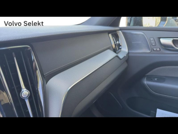 Photo 11 du bon plan VOLVO XC60 T6 AWD 253 + 145ch Utimate Style Dark Geartronic occasion à 47990 €