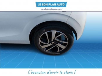 Photo 10 du bon plan PEUGEOT 108 1.2 PureTech Allure 3p occasion à 5490 €