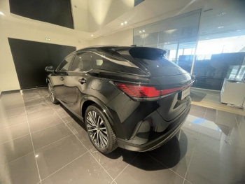 Photo 6 du bon plan LEXUS RX 450h+ Luxe 4WD MY24 occasion à 67190 €