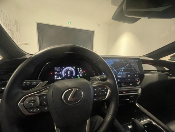 Photo 25 du bon plan LEXUS RX 450h+ Luxe 4WD MY24 occasion à 67190 €