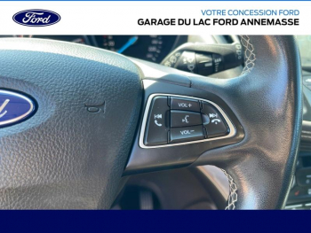 Photo 22 du bon plan FORD Kuga 2.0 TDCi 150ch Stop&Start Vignale 4x2 Euro6.2 occasion à 17890 €