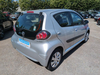 Photo 4 du bon plan TOYOTA Aygo 1.0 VVT-i 68ch Dynamic 5p occasion à 5980 €
