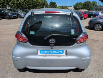 Photo 8 du bon plan TOYOTA Aygo 1.0 VVT-i 68ch Dynamic 5p occasion à 5980 €