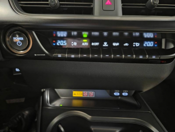 Photo 10 du bon plan LEXUS UX 300h F SPORT Design 2WD MC25 occasion à 32490 €