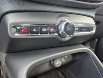 Photo 25 du bon plan VOLVO XC40 Recharge 231ch Start EDT occasion à 28490 €