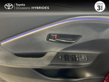 Photo 22 du bon plan TOYOTA C-HR 1.8 Hybride 140ch Collection Pack Techno occasion à 29990 €