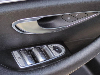 Photo 18 du bon plan MERCEDES-BENZ Classe E 220 d 194ch Executive 9G-Tronic occasion à 21900 €