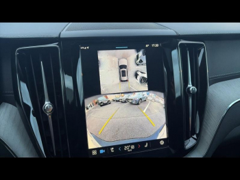 Photo 14 du bon plan VOLVO XC60 T6 Hybride Rechargeable 253 + 145ch Ultra Style Dark Geartronic 8 AWD occasion à 54990 €