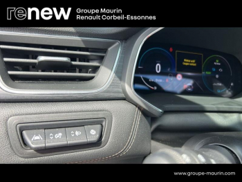Photo 18 du bon plan RENAULT Captur 1.6 E-Tech hybride 145ch Initiale Paris -21B occasion à 20890 €