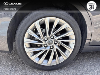 Photo 4 du bon plan LEXUS ES 300h Executive MY25 occasion à 53990 €