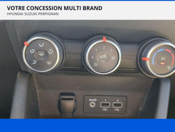 Photo 22 du bon plan RENAULT Clio 1.0 TCe 100ch Zen occasion à 12490 €