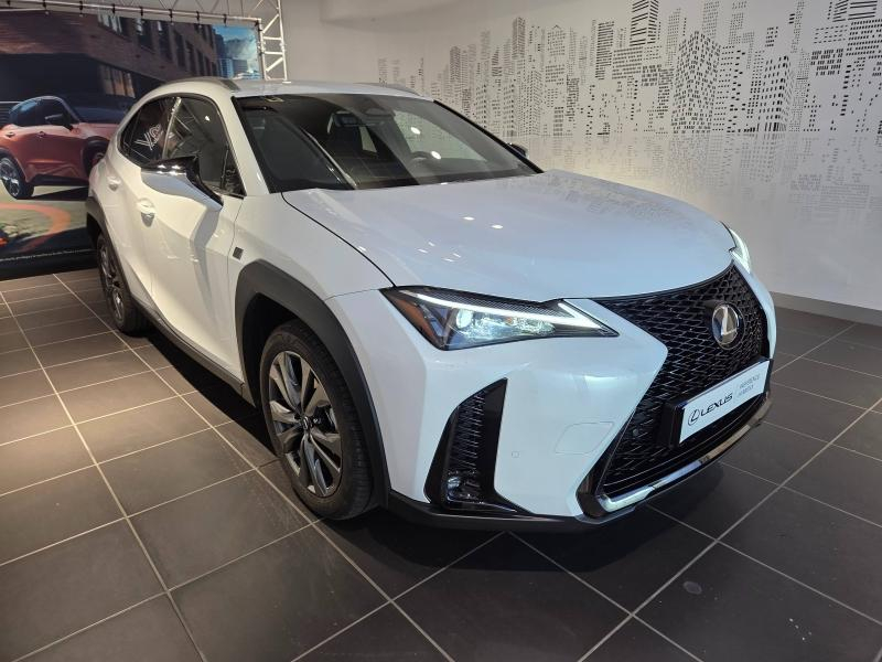 Bon plan LEXUS UX 300h F SPORT Design 2WD MC25 occasion à 36990 €