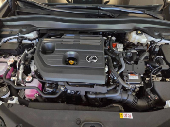 Photo 18 du bon plan LEXUS UX 300h F SPORT Design 2WD MC25 occasion à 36990 €