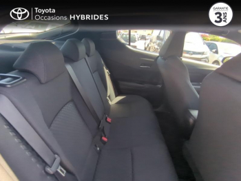 Photo 7 du bon plan TOYOTA C-HR 122h Dynamic 2WD E-CVT MY20 occasion à 18500 €