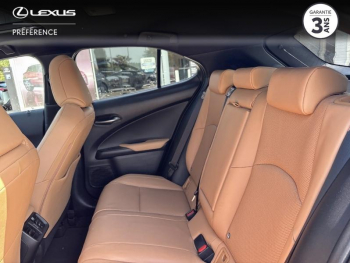 Photo 14 du bon plan LEXUS UX 300h Luxe TO 2WD MC occasion à 33990 €