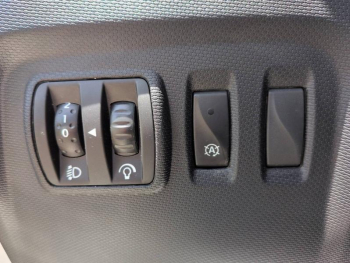 Photo 15 du bon plan RENAULT Captur 0.9 TCe 90ch Stop&Start energy Intens eco² occasion à 6800 €
