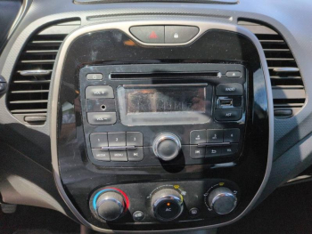 Photo 18 du bon plan RENAULT Captur 0.9 TCe 90ch Stop&Start energy Intens eco² occasion à 6800 €