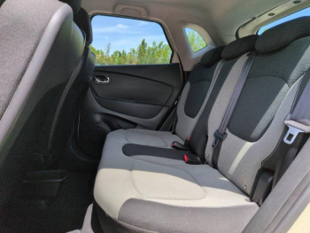Photo 23 du bon plan RENAULT Captur 0.9 TCe 90ch Stop&Start energy Intens eco² occasion à 6800 €