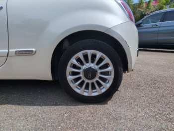 Photo 12 du bon plan FIAT 500 1.2 8v 69ch Petite Robe Noire occasion à 6500 €